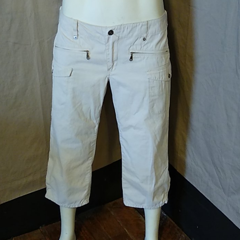 Silver Jeans White Super Cute Capri Size 31